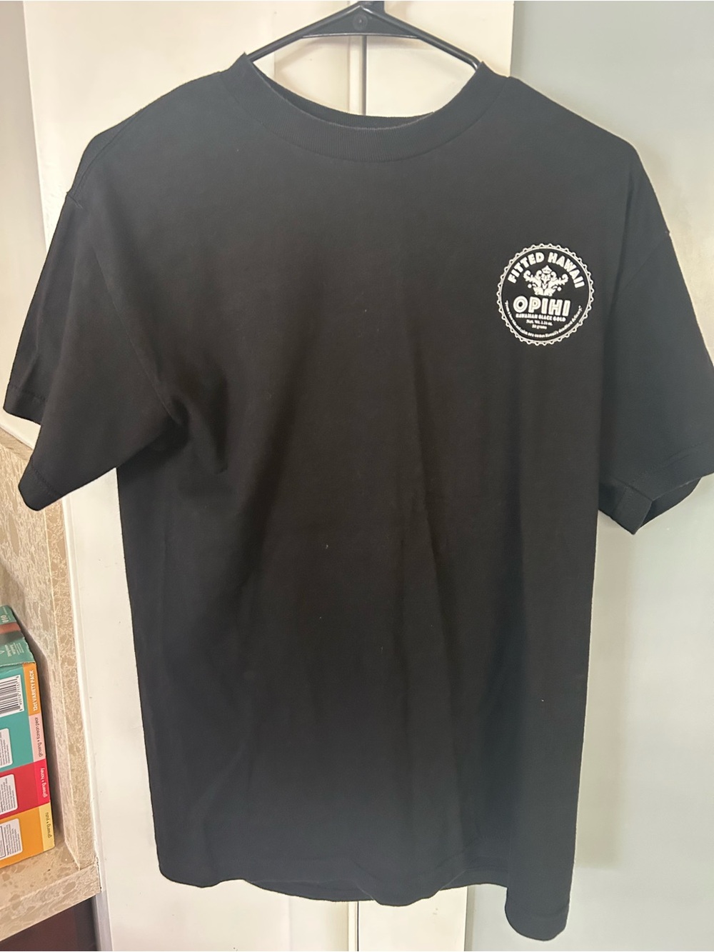 Fitted Hawaii Opihi Hawaiian Black Gold Men's Crew Neck T-Shirt